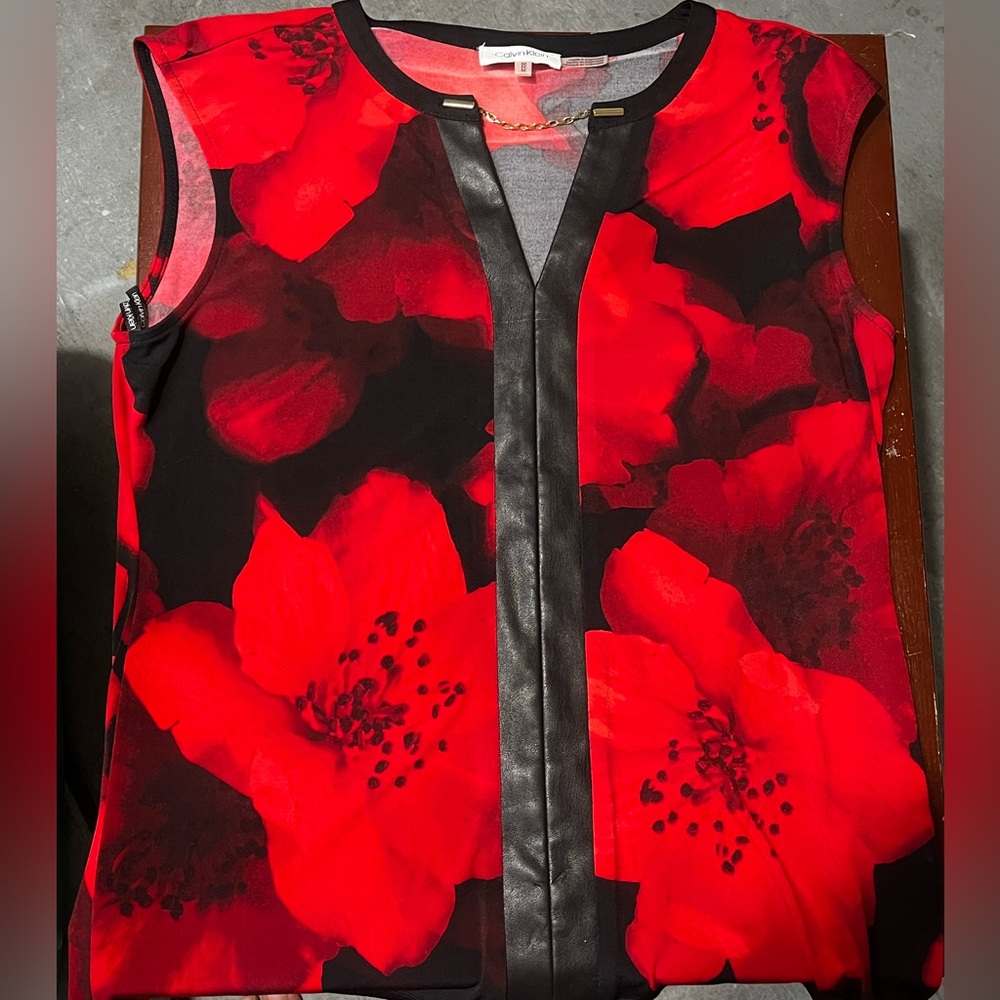Calvin Klein Size M Women’s Top